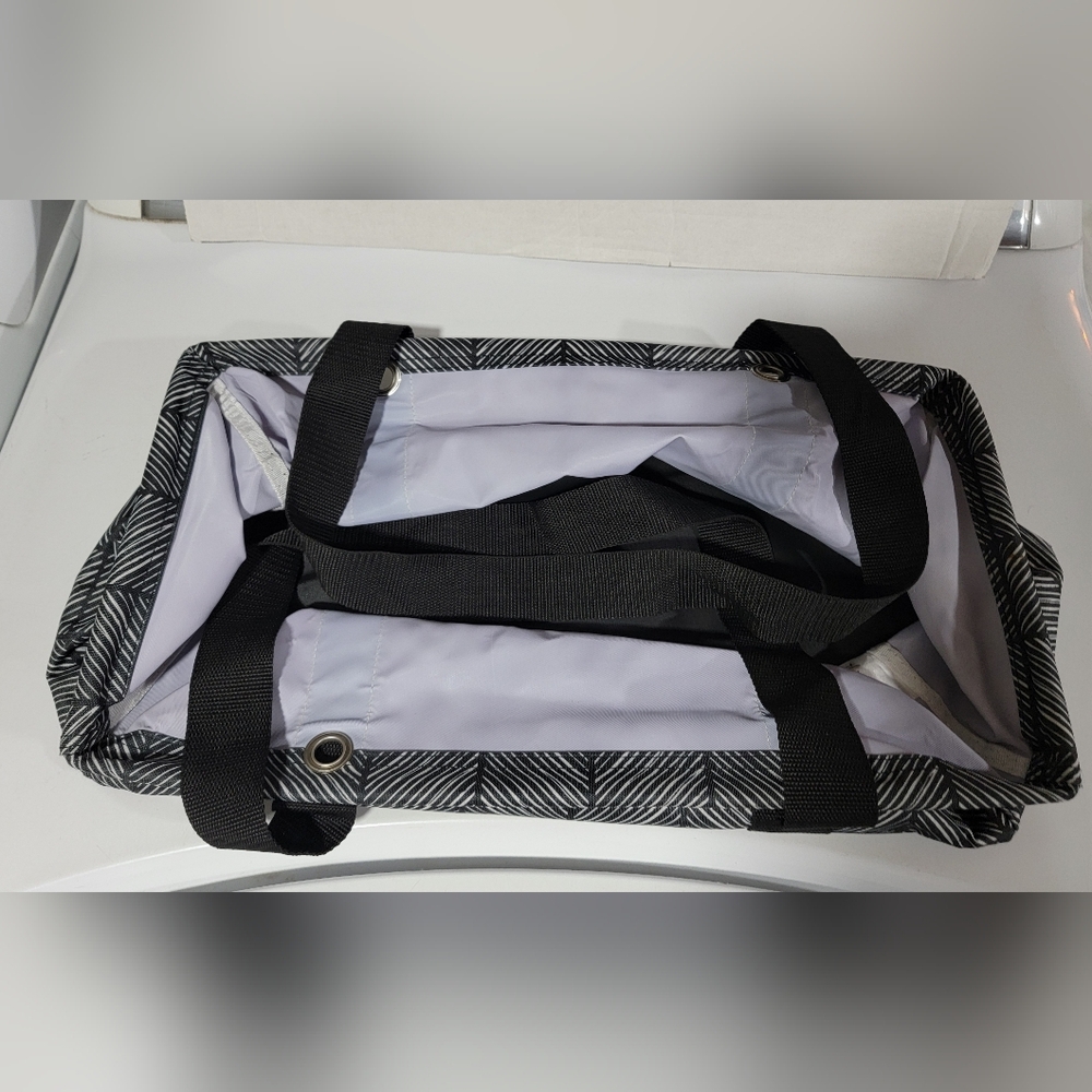 Thirty-One's Medium Utility Tote- in excellent condition. - Picture 6 of 8